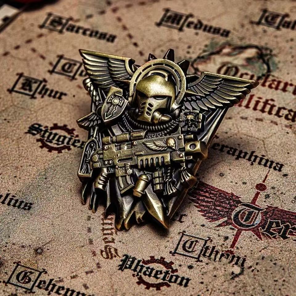 Broche Vintage de Capacete Ala - Vintage Collectible Guns avaliação e preço